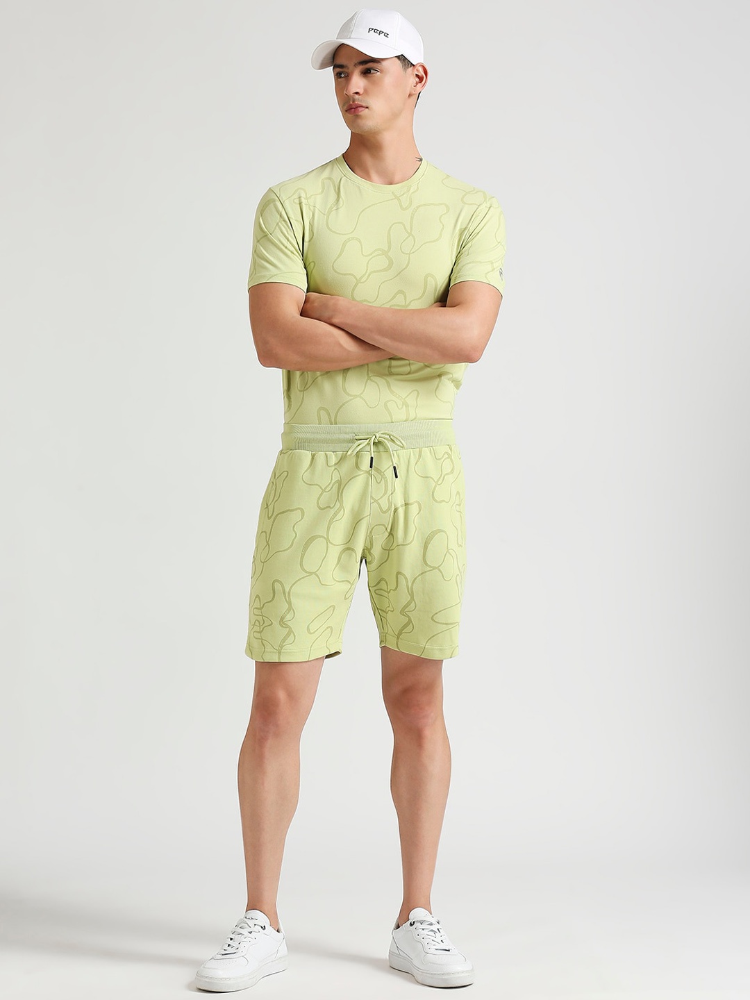 

Pepe Jeans Men Abstract Printed Shorts With Drawstring Closure, Green