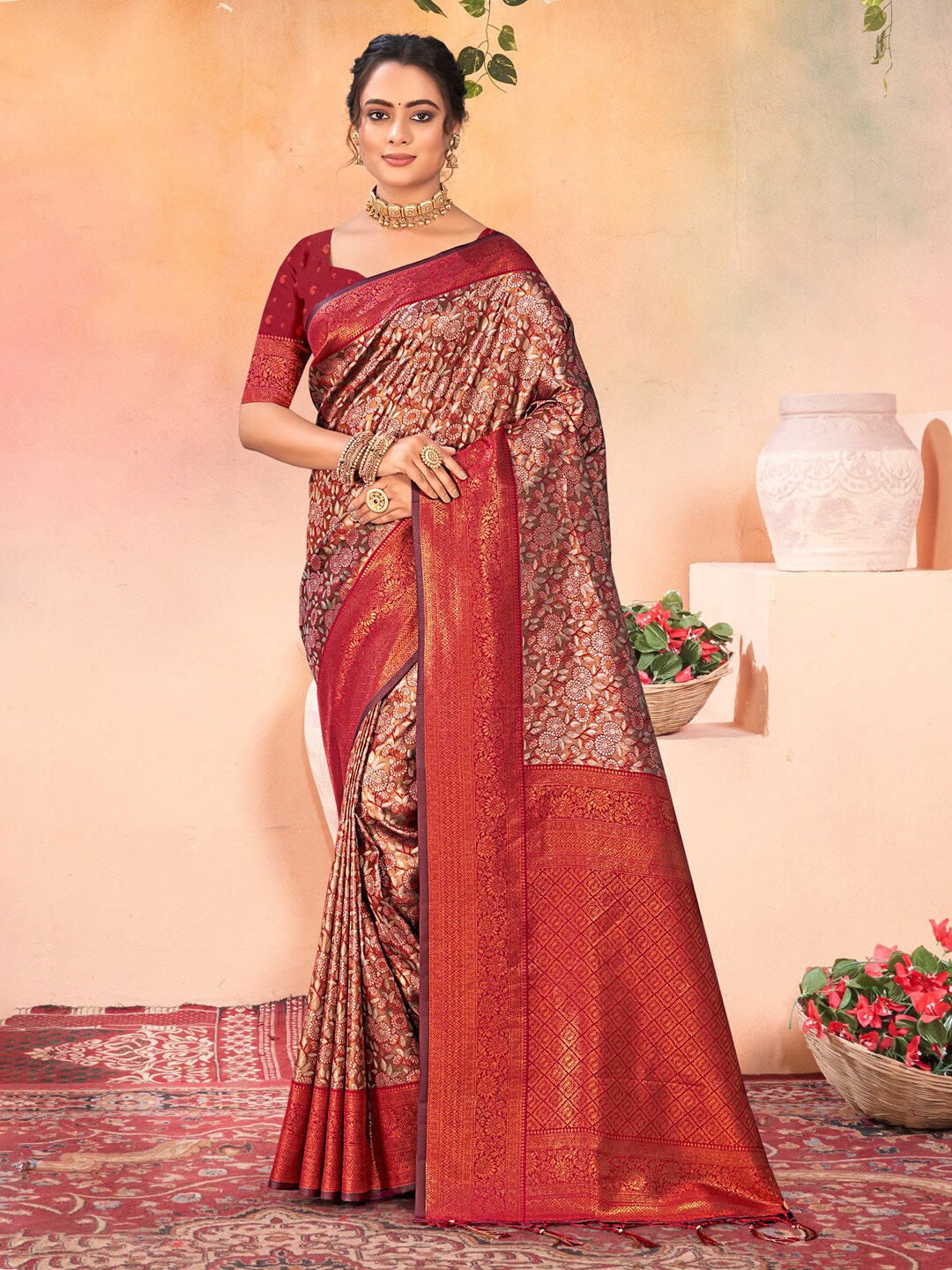 

SANGAM PRINTS Floral Woven Design Saree, Brown