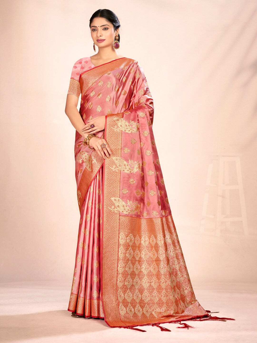 

SANGAM PRINTS Ethnic Motifs Woven Design Zari Satin Saree, Pink