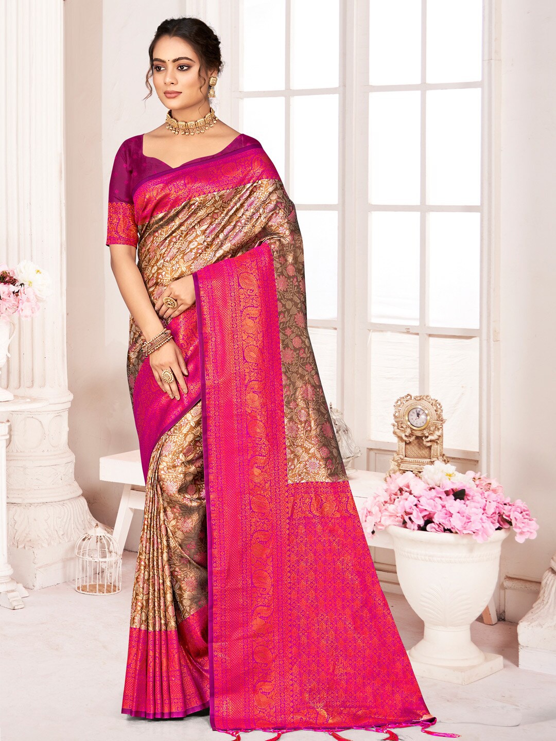 

SANGAM PRINTS Woven Design Zari Saree, Brown