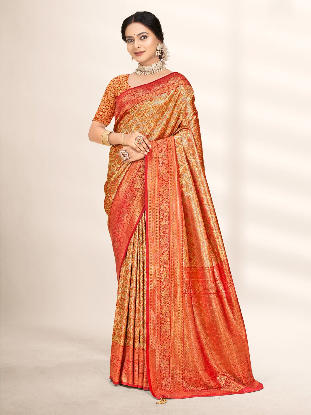 

SANGAM PRINTS Floral Woven Design Saree, Red