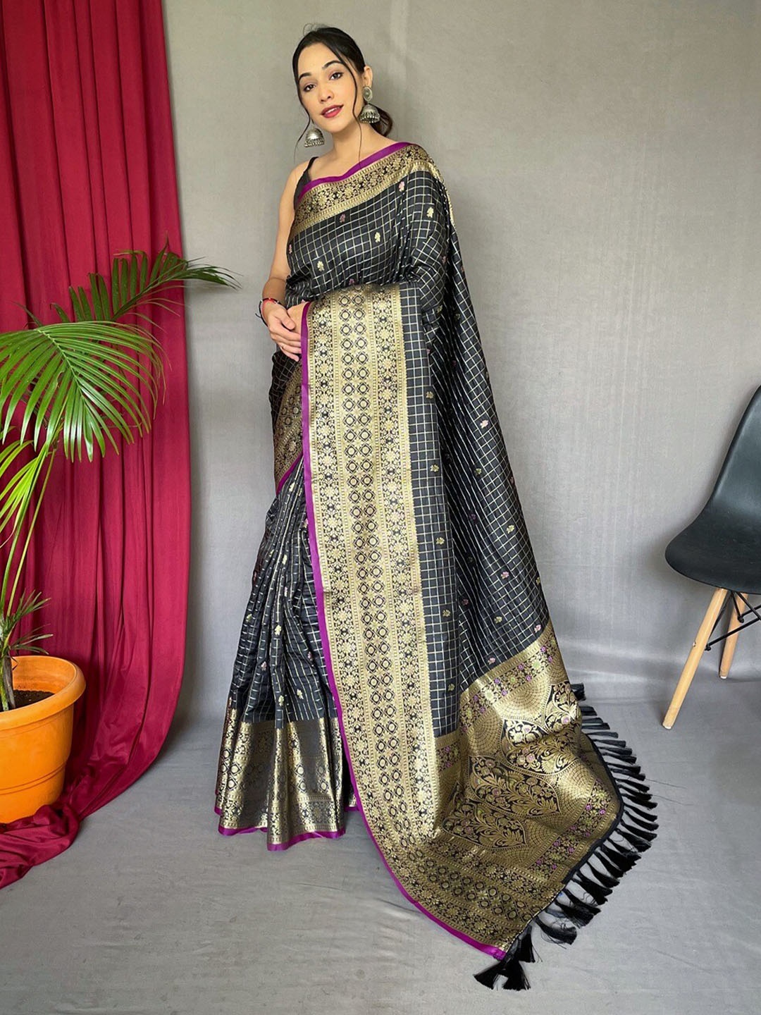 

SGF11 Woven Design Pure Zari Heavy Work Kanjeevaram Silk Saree, Black