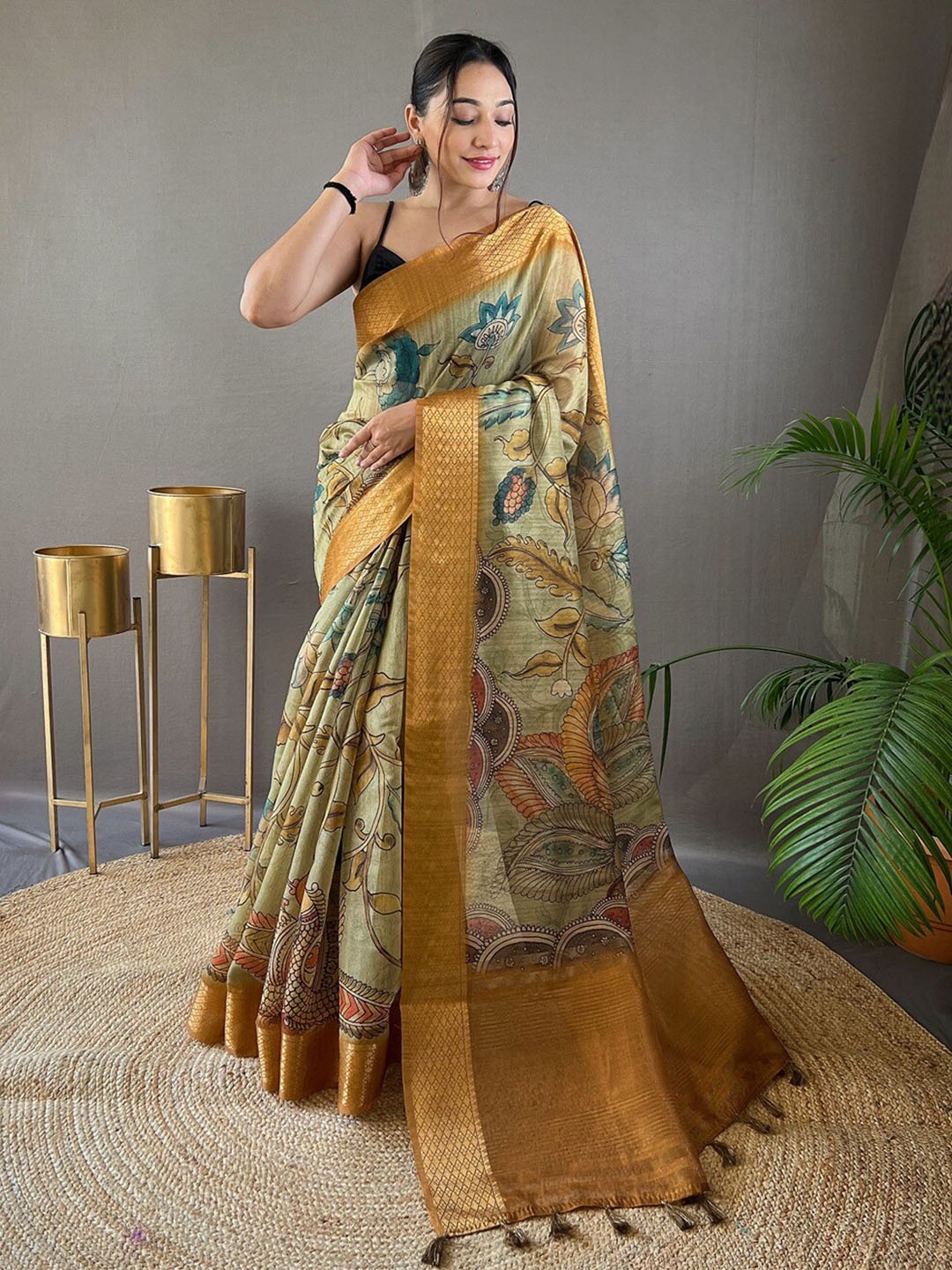 

SGF11 Kalamkari Printed Zari Silk Cotton Banarasi Saree, Beige