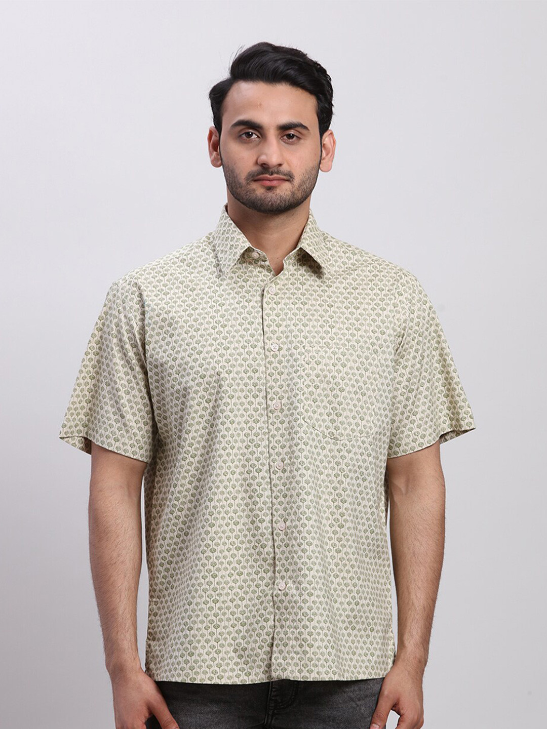 

ColorPlus Men Floral Opaque Printed Casual Shirt, Green
