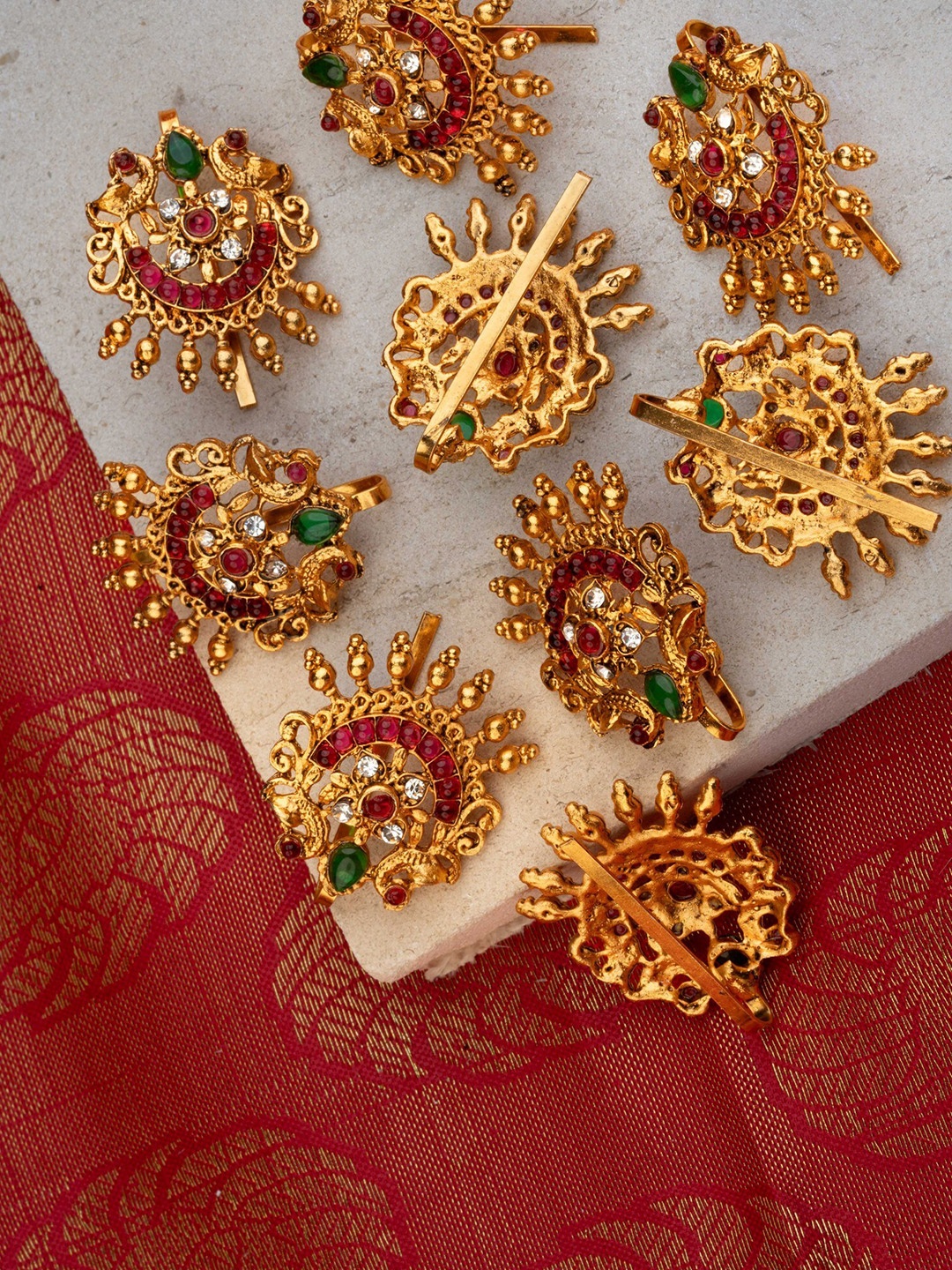 

Mirraw Gold-Plated Stone-Studded Hair Pin