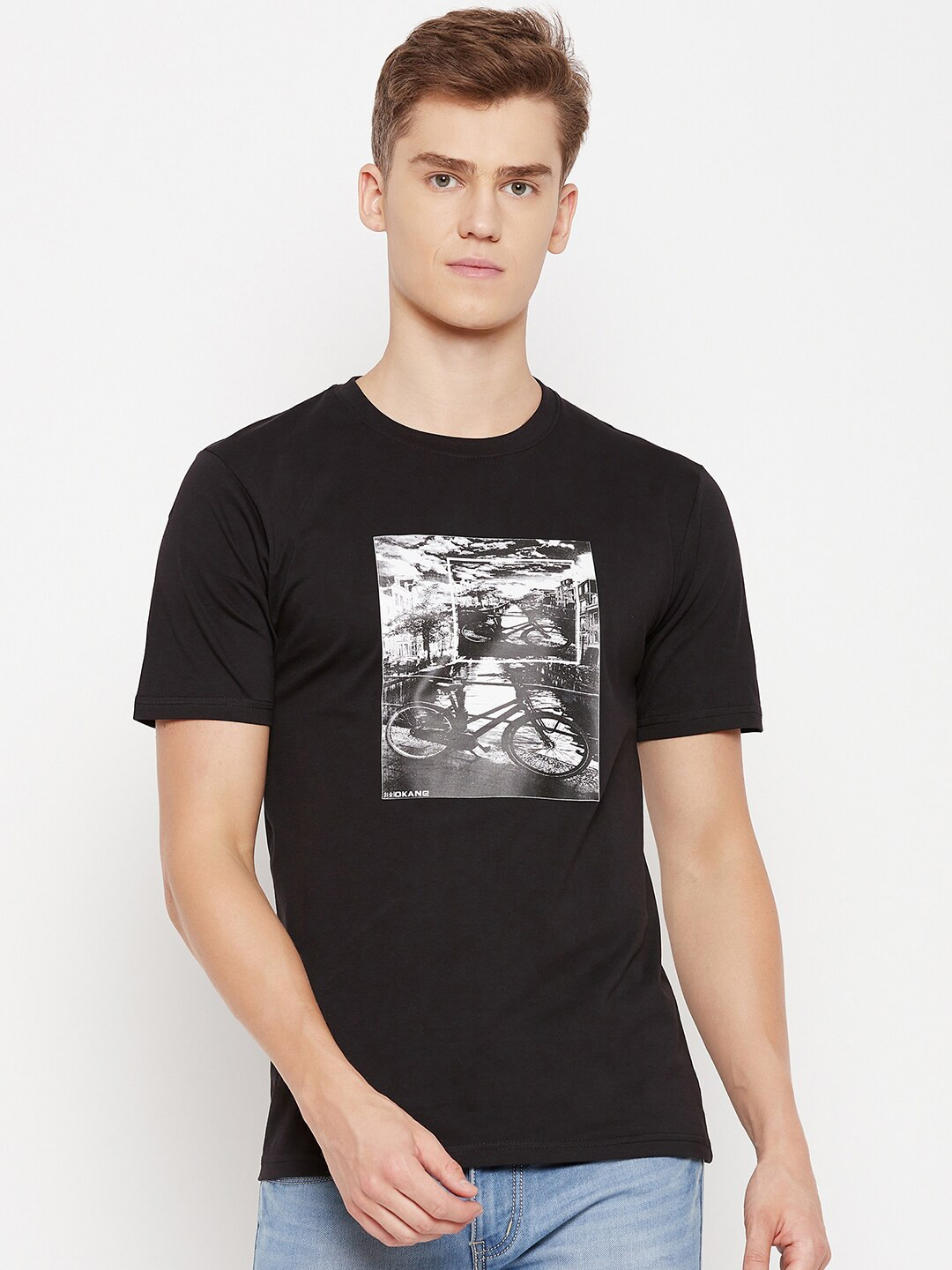 

Okane Men Printed Applique T-shirt, Black