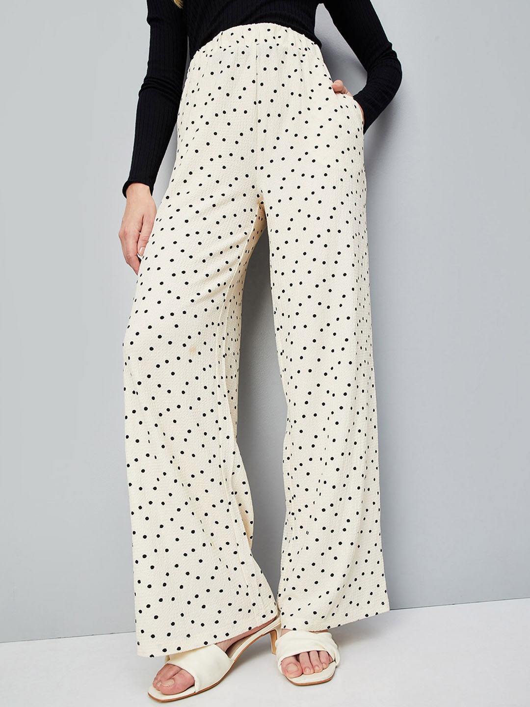 

max Women Polka Dot Printed Parallel Trousers, White