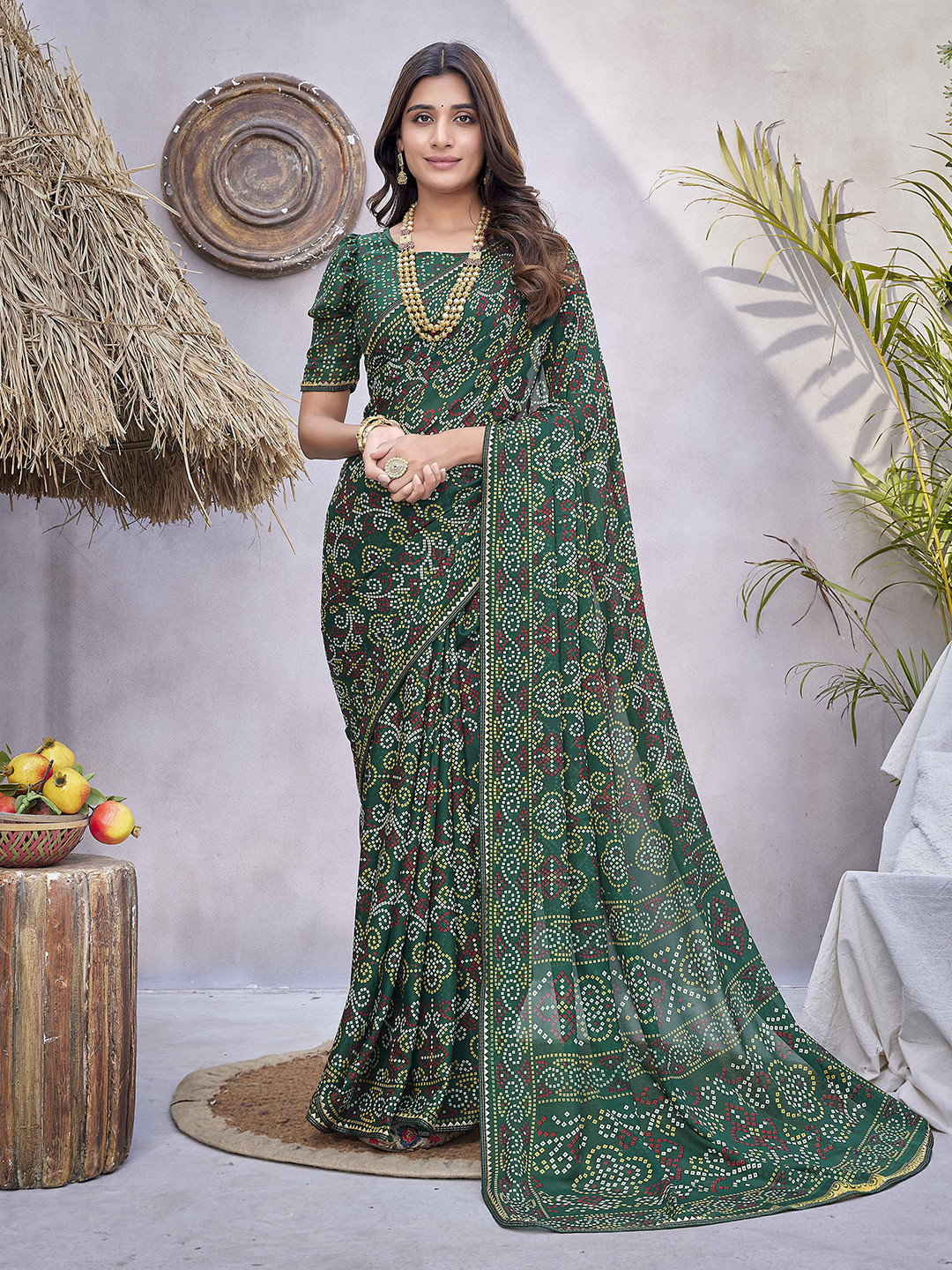 

MAGMINA Bandhani Printed Gotta Patti Pure Georgette Bandhani Saree, Green