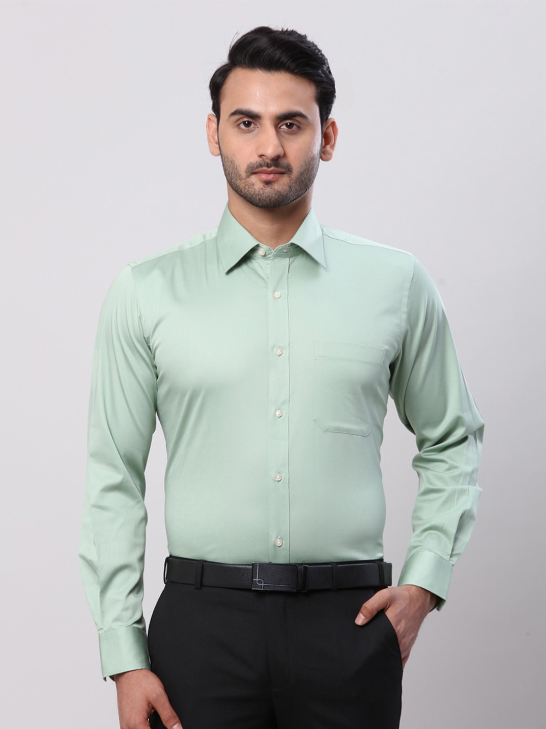 

Raymond Contemporary-Fit Spread Collar Formal Shirt, Green