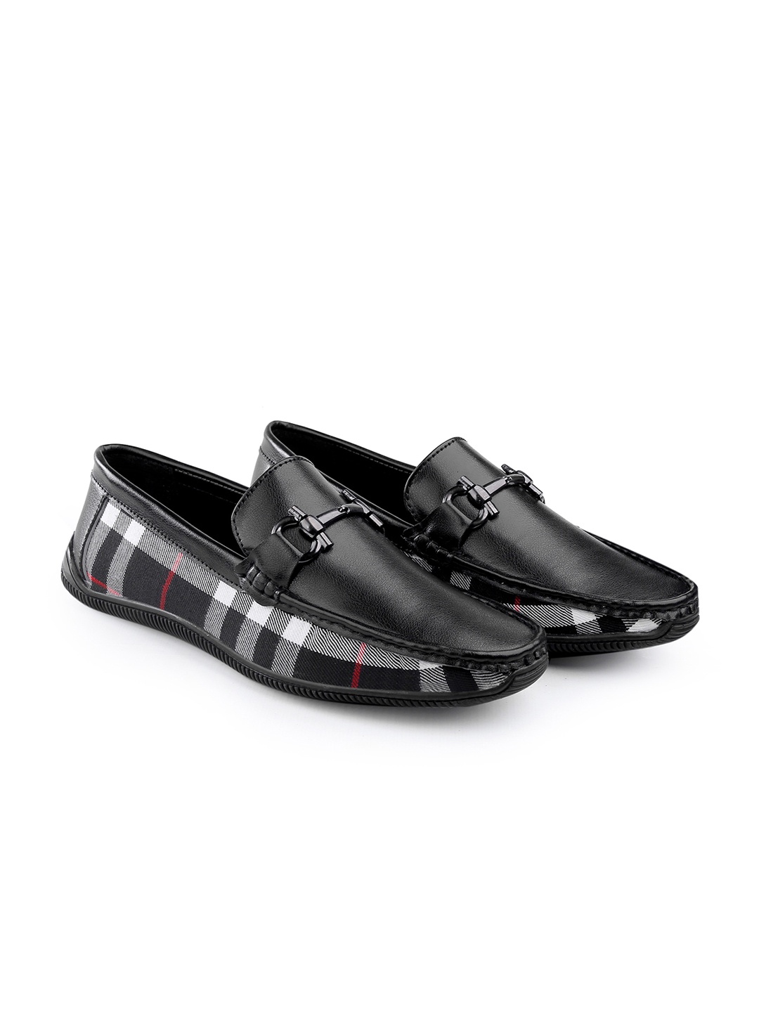 

Bxxy Men Printed Round Toe Loafers, Black