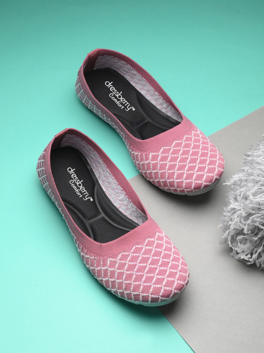 

DressBerry Pink Printed Round Toe Mesh Ballerinas