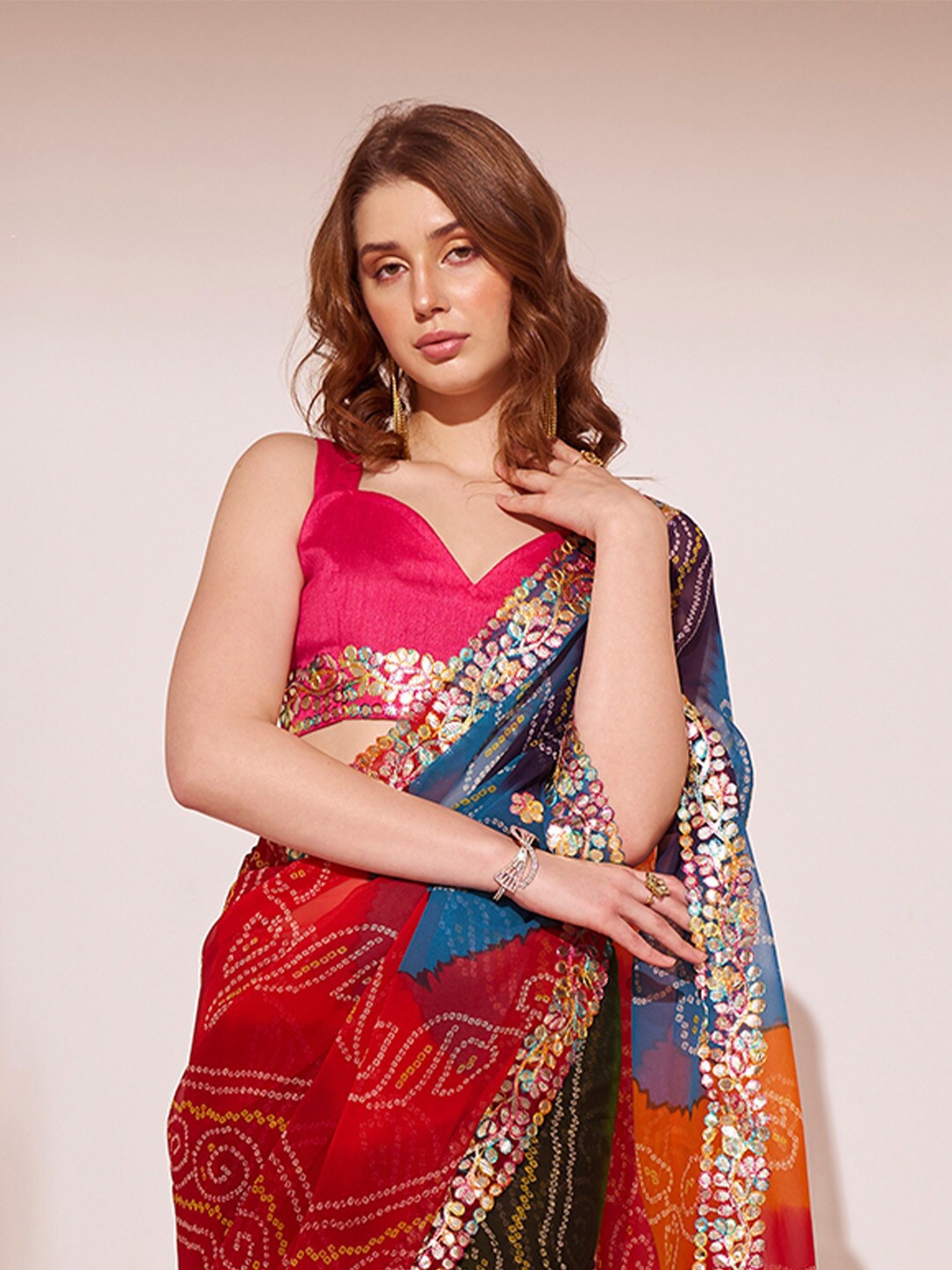 

Ishin Bandhani Printed Sequinned Saree, Red
