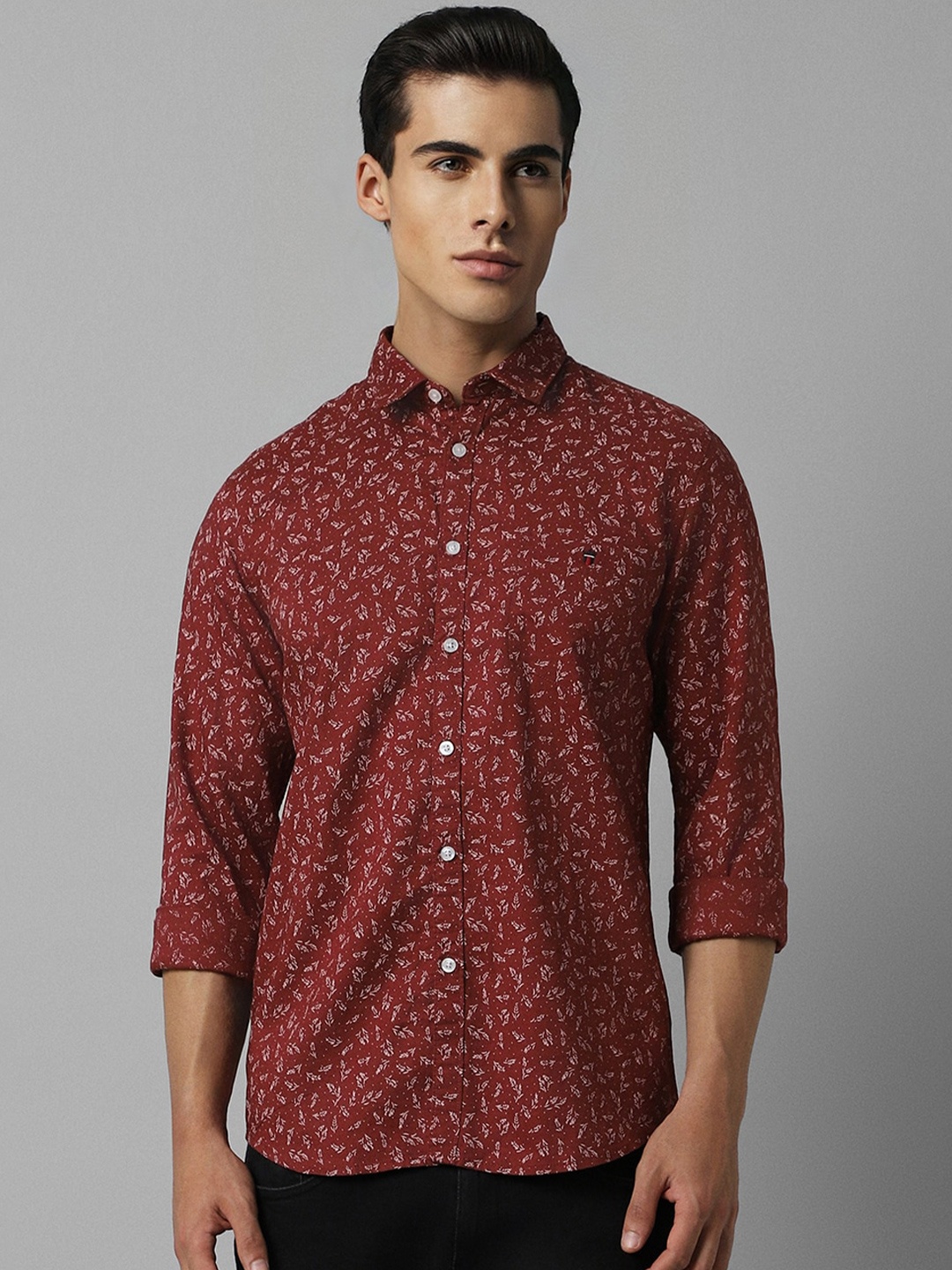 

Louis Philippe Jeans Men Slim Fit Floral Opaque Printed Casual Shirt, Red