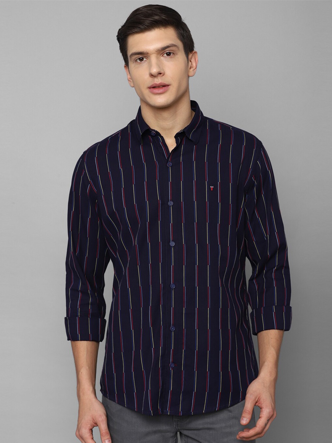 

Louis Philippe Sport Men Slim Fit Opaque Striped Casual Shirt, Navy blue