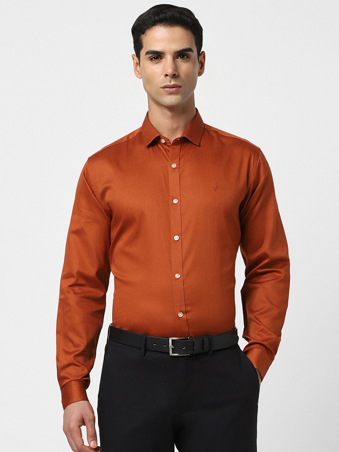 

V Dot Men Slim Fit Opaque Party Shirt, Orange