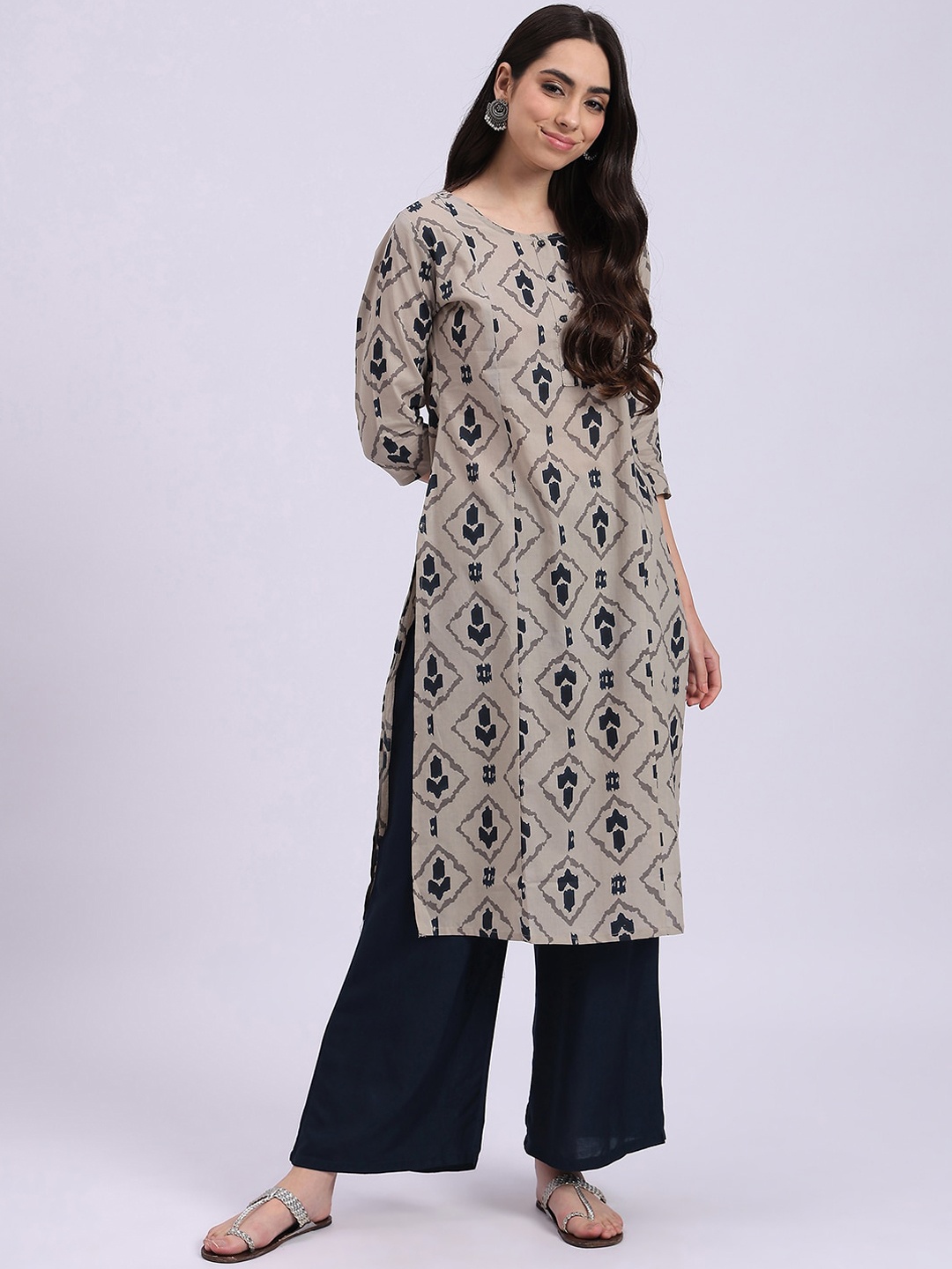 

Knitstudio Ethnic Motifs Printed Round Neck Regular Straight Kurta With Trousers, Grey