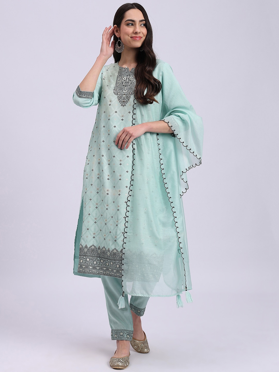 

Knitstudio Ethnic Motifs Embroidered Regular Thread Work Kurti with Trousers & Dupatta, Green