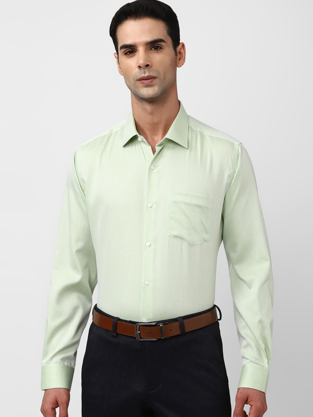 

Van Heusen Men Opaque Formal Shirt, Green