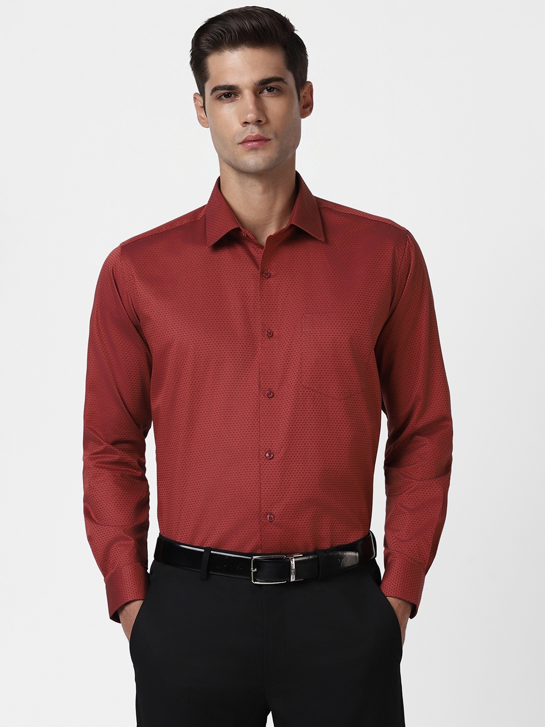 

Van Heusen Men Opaque Party Shirt, Maroon