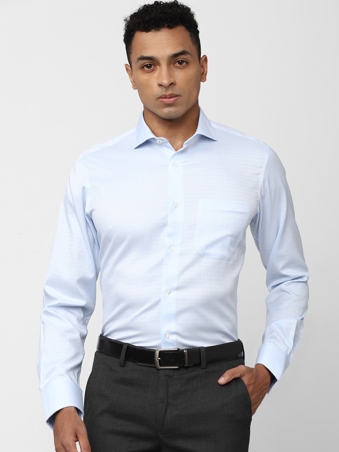 

Van Heusen Men Opaque Formal Shirt, Blue