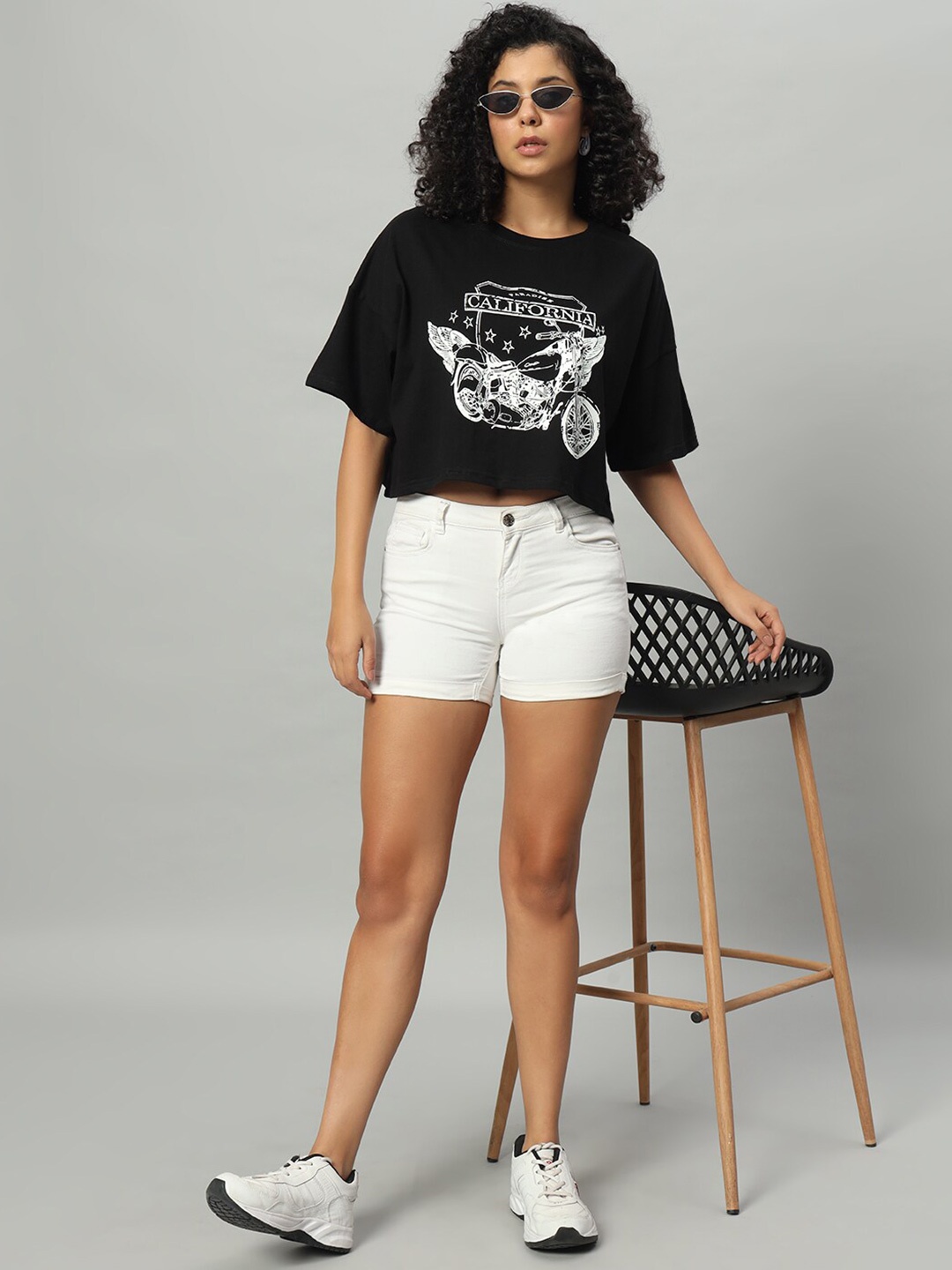 

Funday Fashion Women Printed Pockets T-shirt, Black