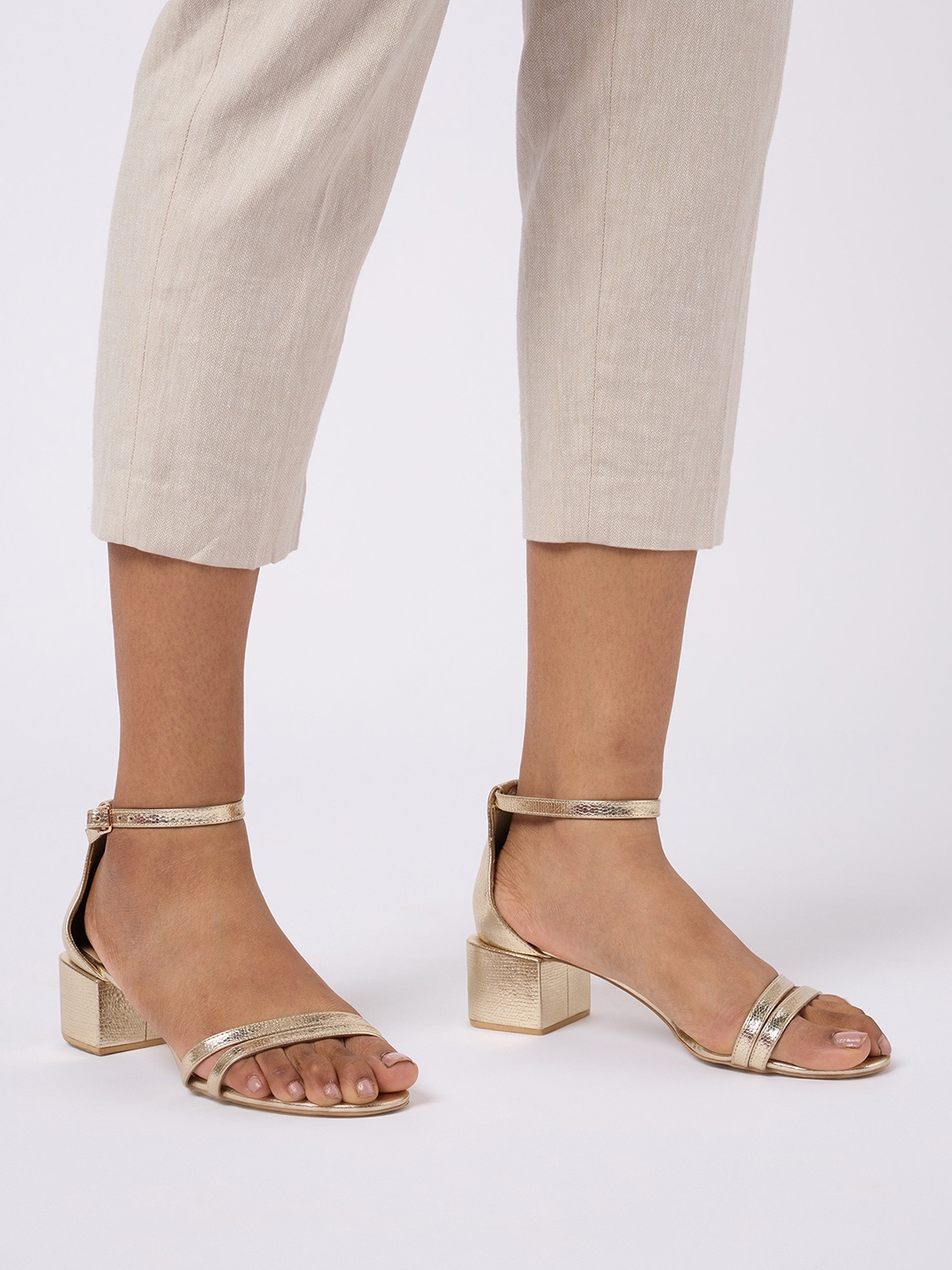 

20Dresses Women PU Block Sandals, Gold