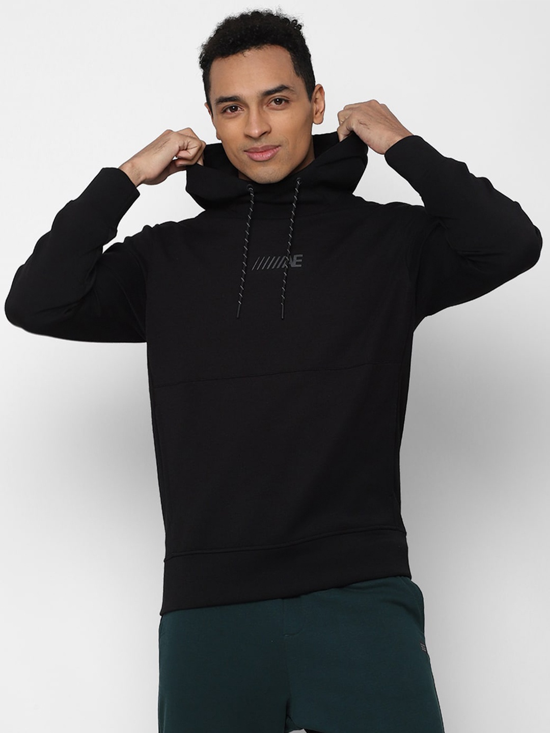 

AMERICAN EAGLE OUTFITTERS Men Hooded Sweatshirt, Black