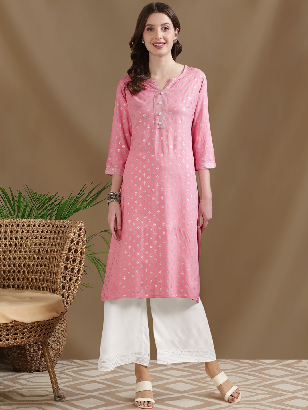 

Rangita Ethnic Motifs Printed Regular Kurta with Palazzos, Pink