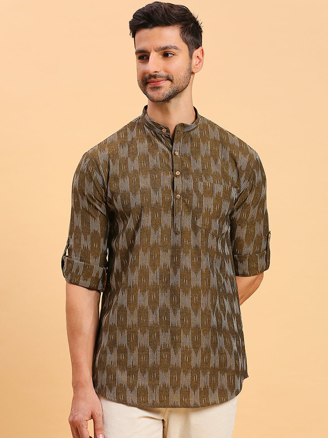 

RAJUBHAI HARGOVINDAS Abstract Printed Mandarin Collar Roll Up Sleeves Cotton A-Line Kurta, Brown