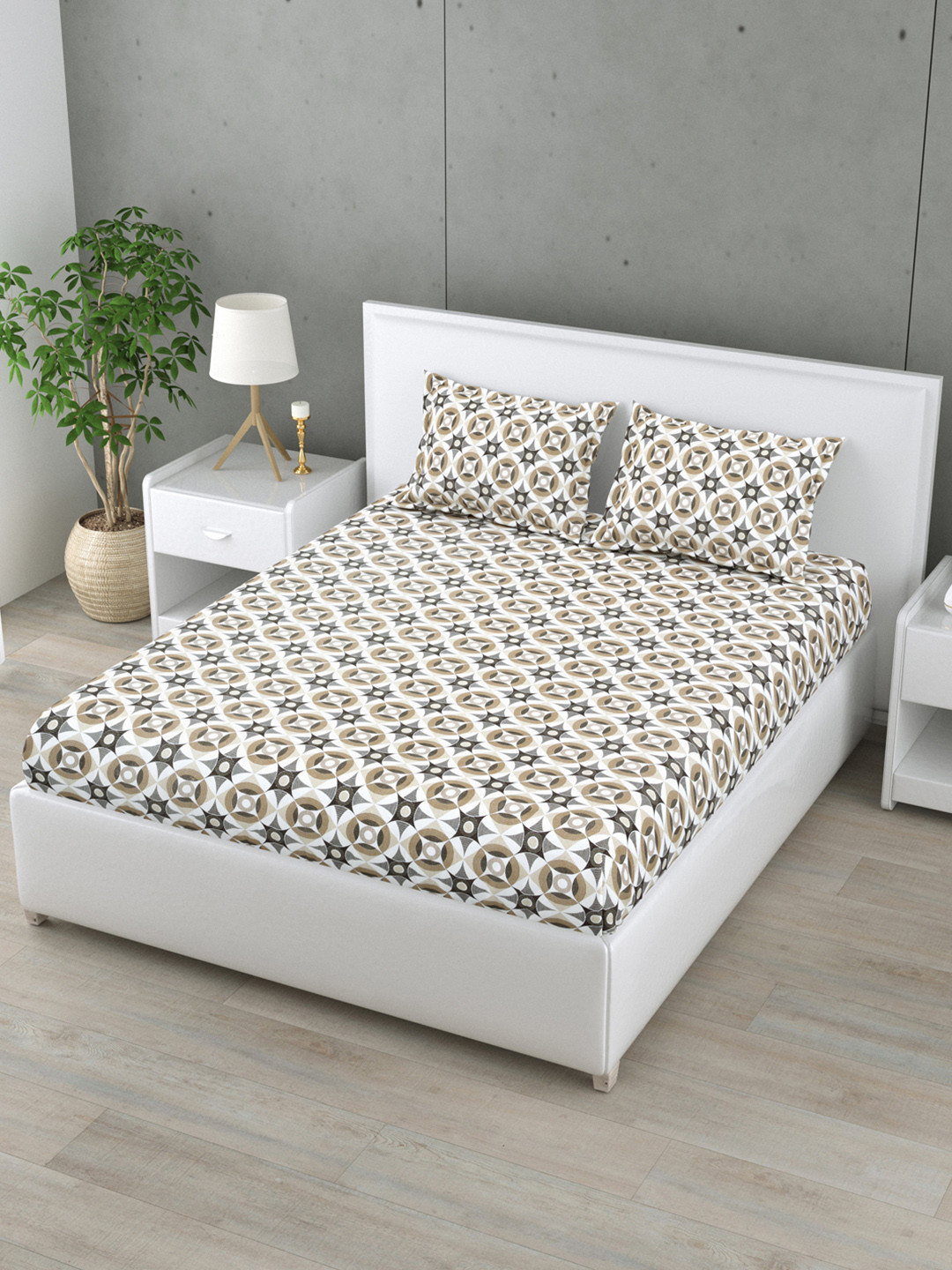 

HOME AFFAIRS Grey & Beige Geometric Cotton 160 TC King Bedsheet with 2 Pillow Covers
