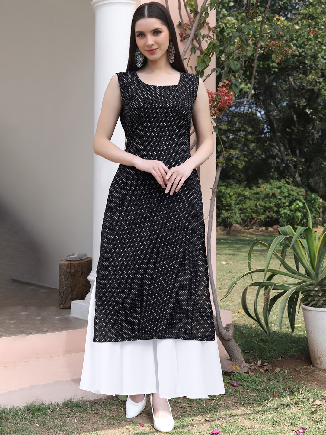 

KALINI Printed Regular Gotta Patti Kurta with Palazzo, Black