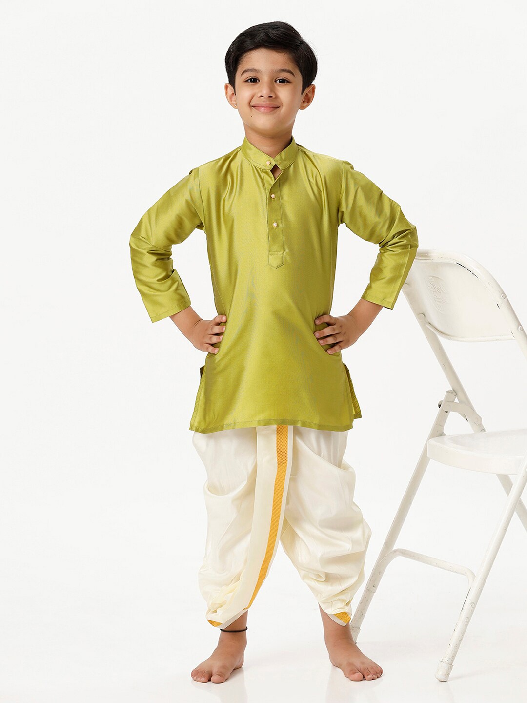 

Ramraj Boys Mandarin Collar Straight Kurta with Dhoti Pants, Green