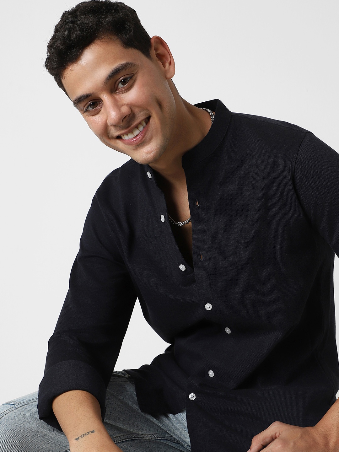 

VASTRADO Men Classic Slim Fit Opaque Casual Shirt, Navy blue