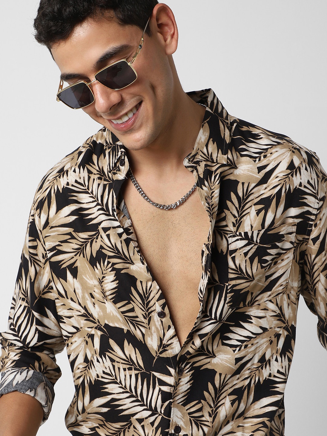 

VASTRADO Men Classic Slim Fit Opaque Printed Casual Shirt, Brown