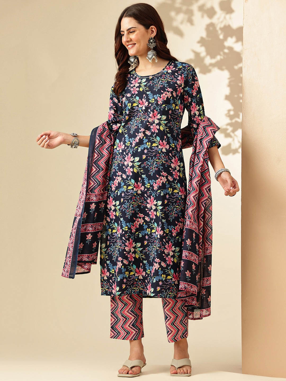 

Anouk Floral Printed Regular Pure Cotton Kurta With Trousers & Dupatta, Navy blue