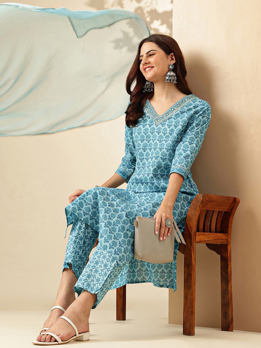 

Anouk Floral Printed Regular Pure Cotton Kurta With Trousers & Dupatta, Blue