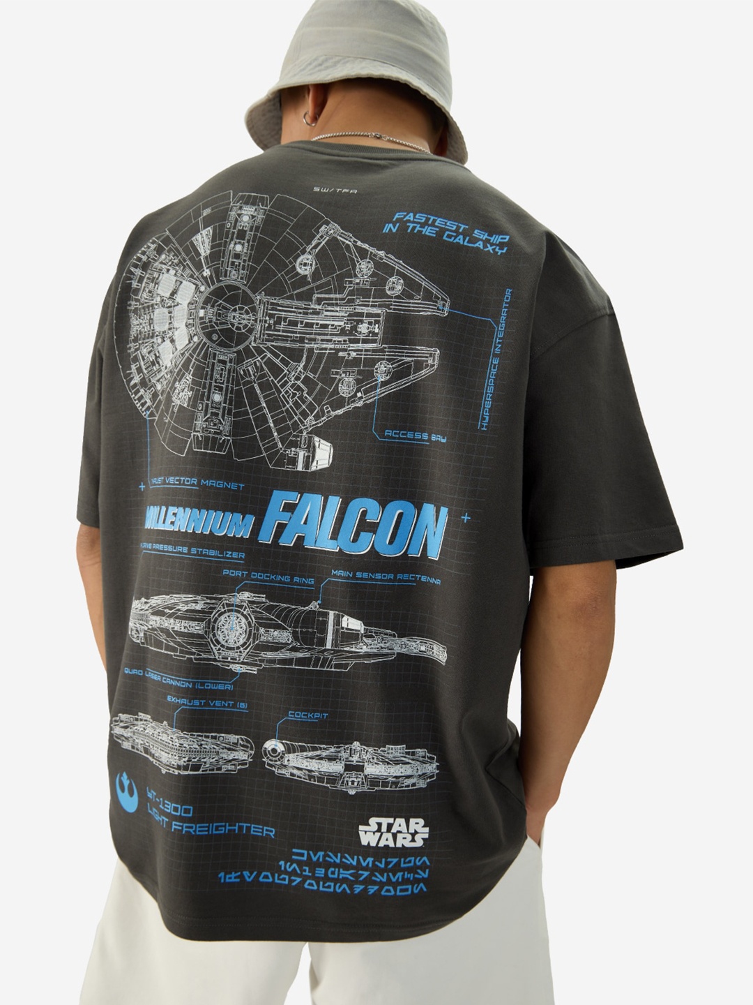 

The Souled Store Black Star Wars Printed Drop-Shoulder Sleeves Cotton Oversized T-shirt