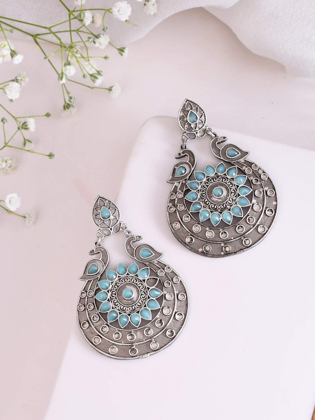 

DASTOOR Contemporary Chandbalis Earrings, Silver