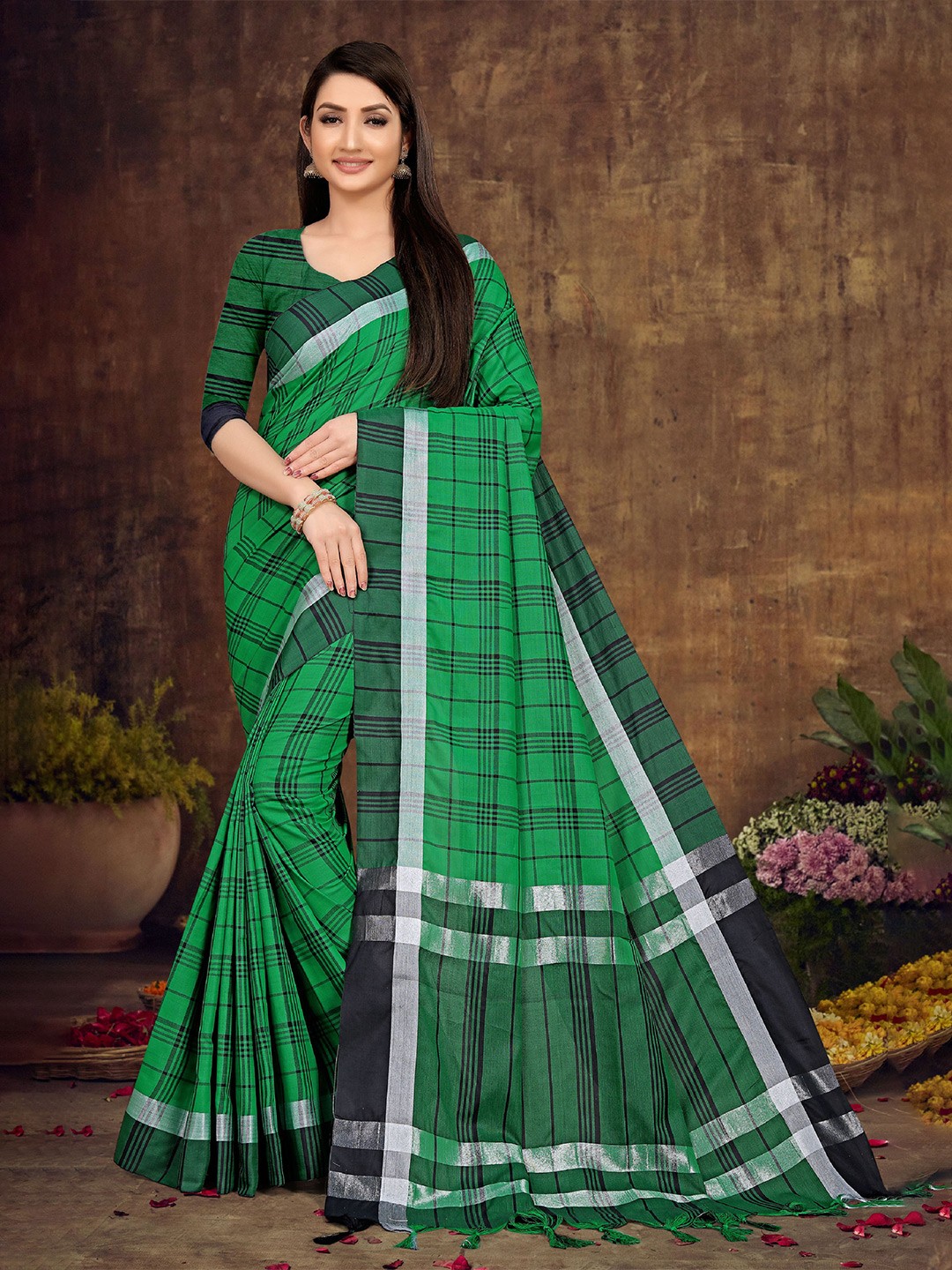 

V3 FASHION STUDIO Checked Zari Pure Cotton Banarasi Saree, Green