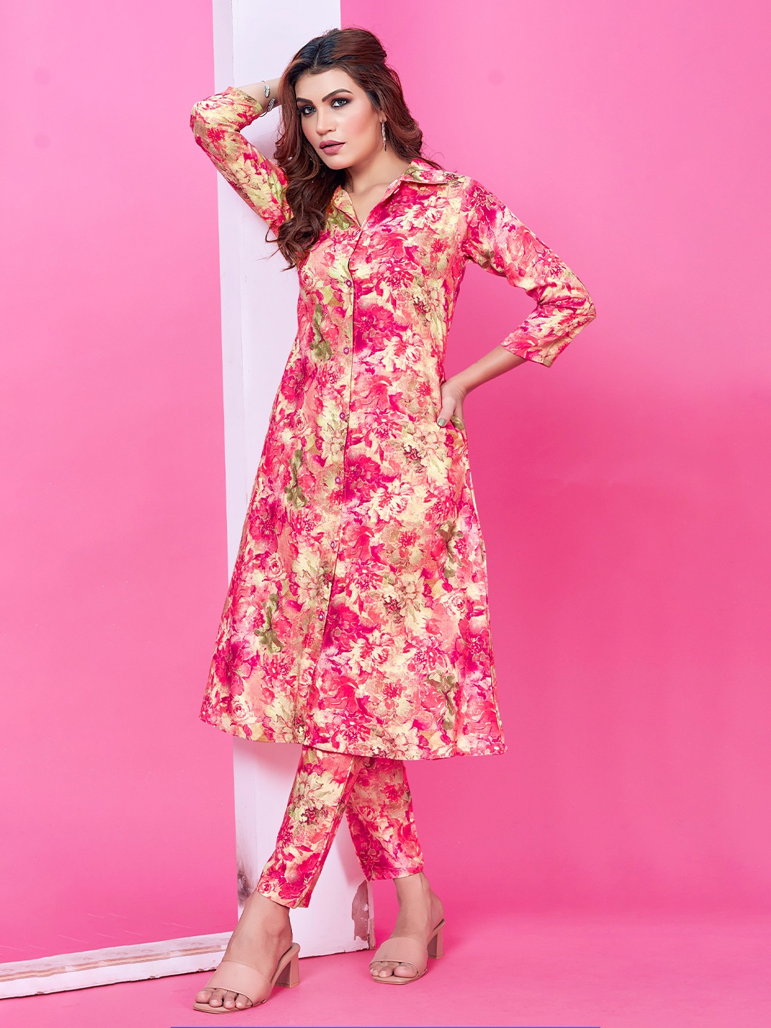 

Civamee Printed A-Line Kurta With Trouser, Pink