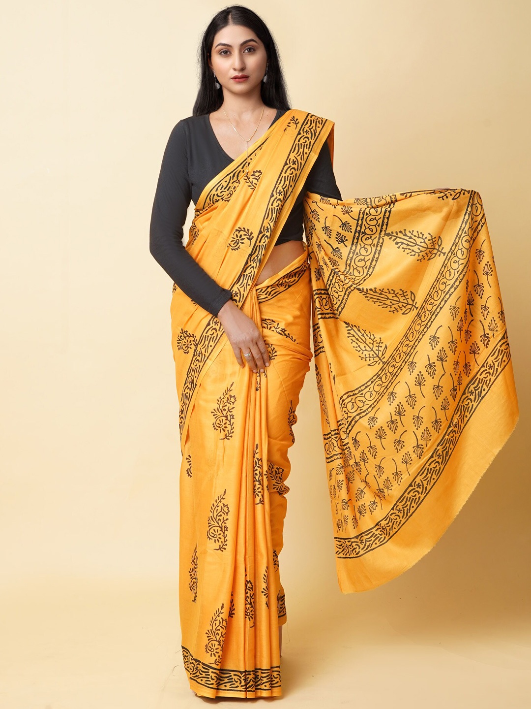 

Unnati Silks Ethnic Motifs Pure Cotton Block Print Saree, Yellow