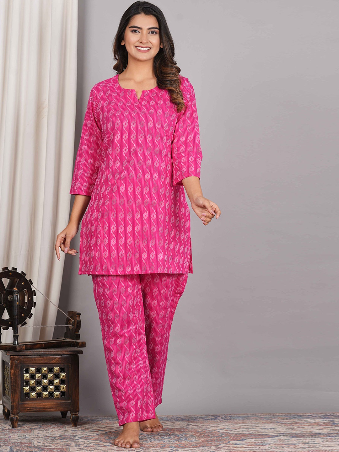 

DHANOTA Pure Cotton Self Design Night suit, Pink