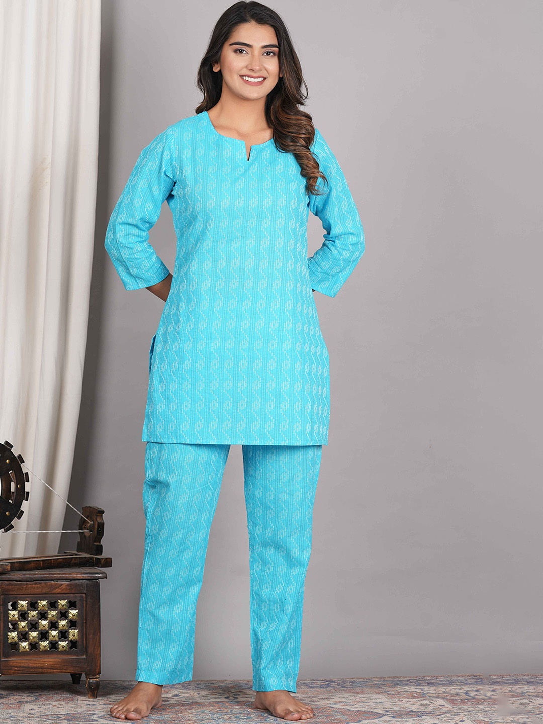 

DHANOTA Ethnic Motif Printed Round Neck Three-Quarter Sleeves Cotton Straight Kurti Sets, Turquoise blue