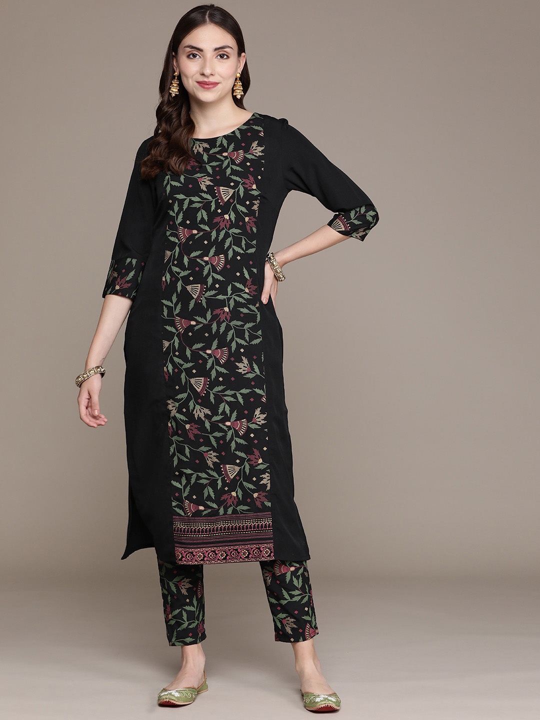 

KALINI Women Geometric Printed Sequinned Crepe Kurta, Black