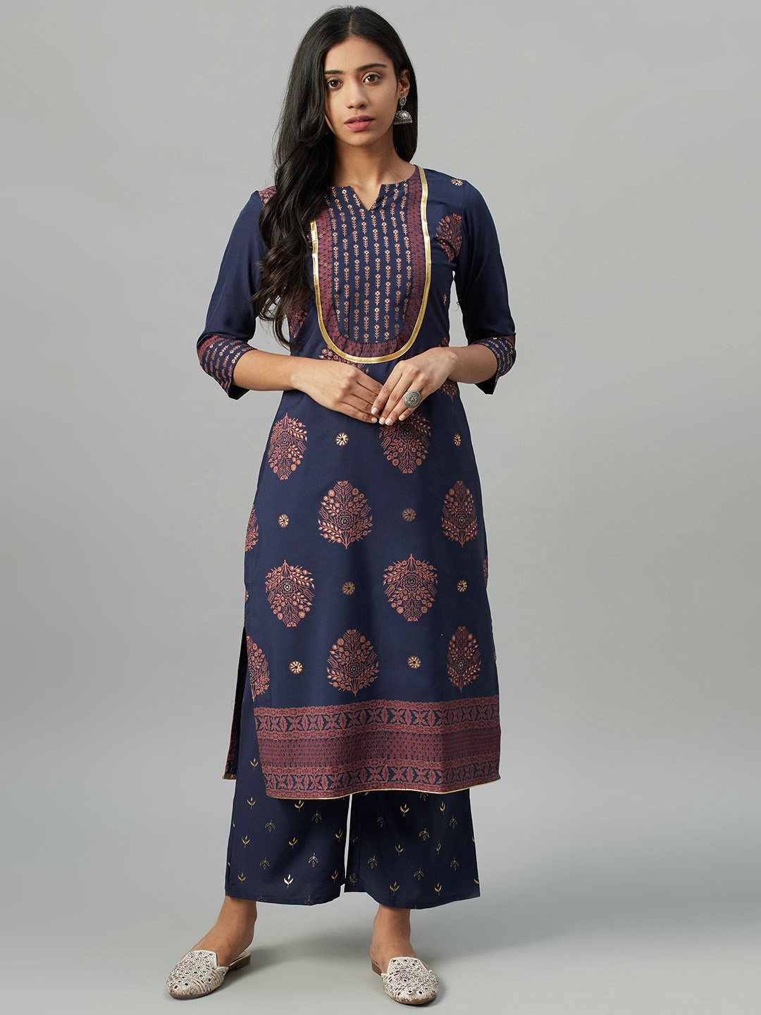 

KALINI Women Geometric Embroidered Thread Work Crepe Kurta, Blue