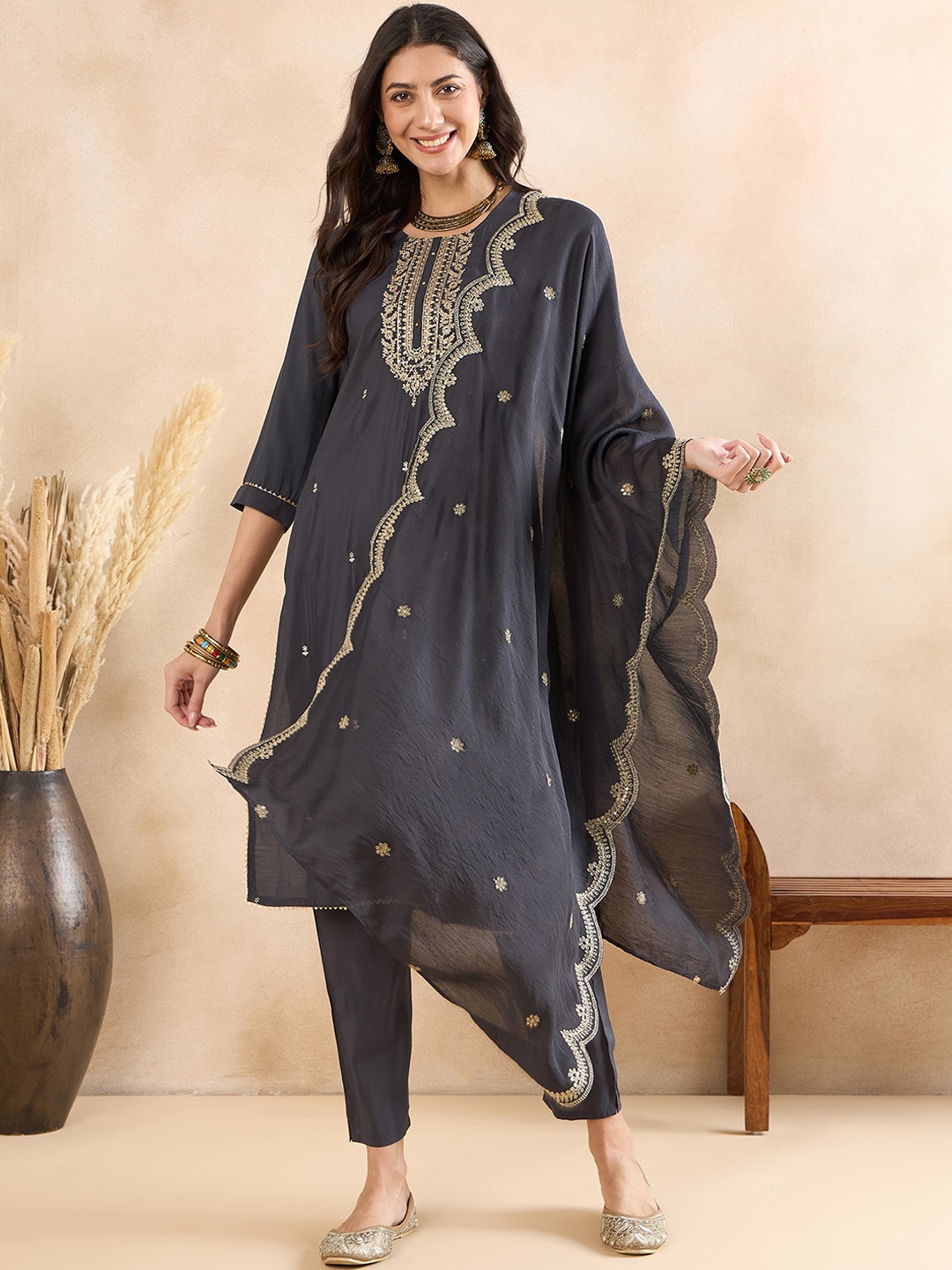 

Anouk Ethnic Motifs Embroidered Regular Thread Work Kurta With Trousers & Dupatta, Grey