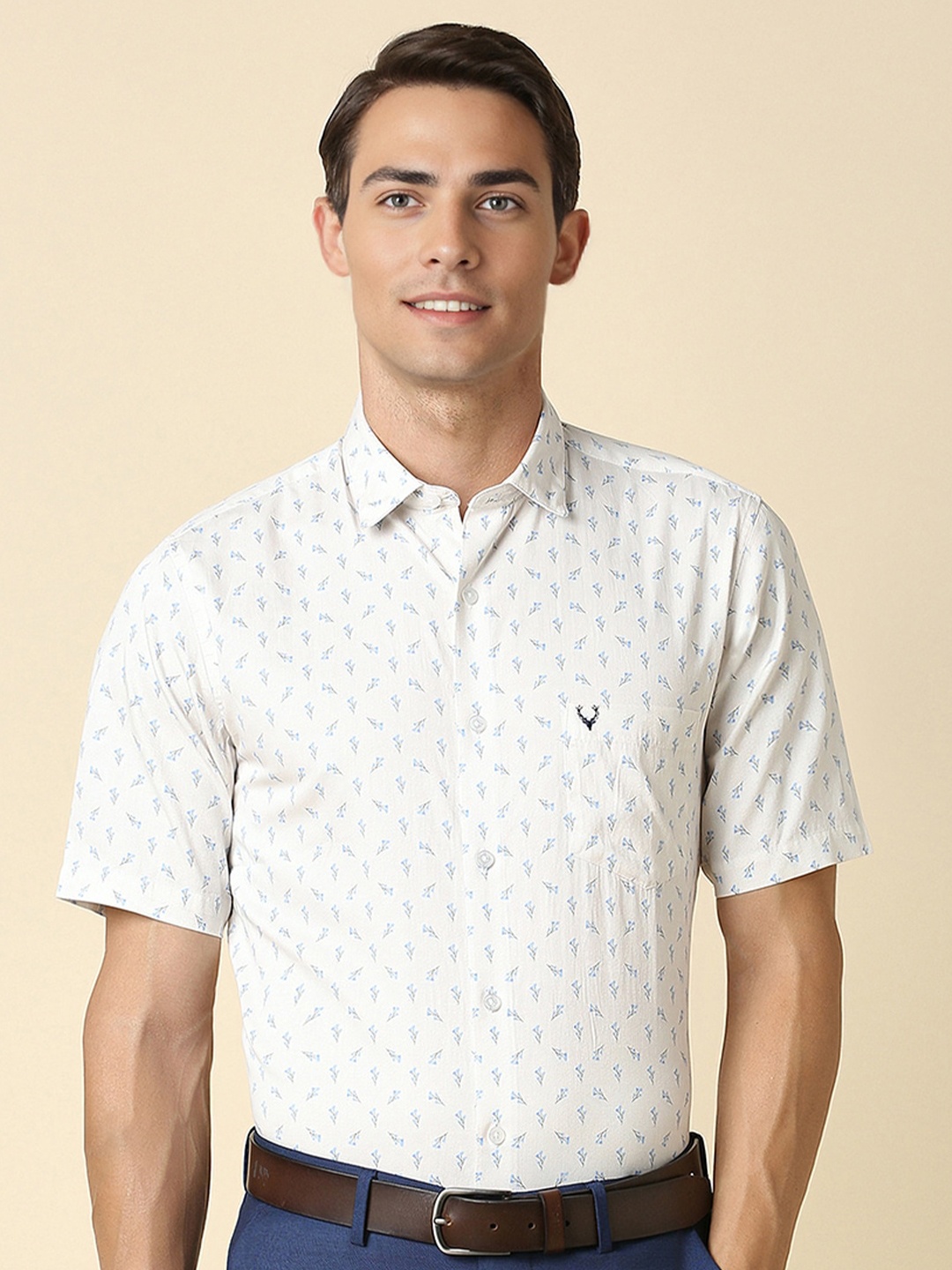 

Allen Solly Men Slim Fit Floral Opaque Printed Formal Shirt, White