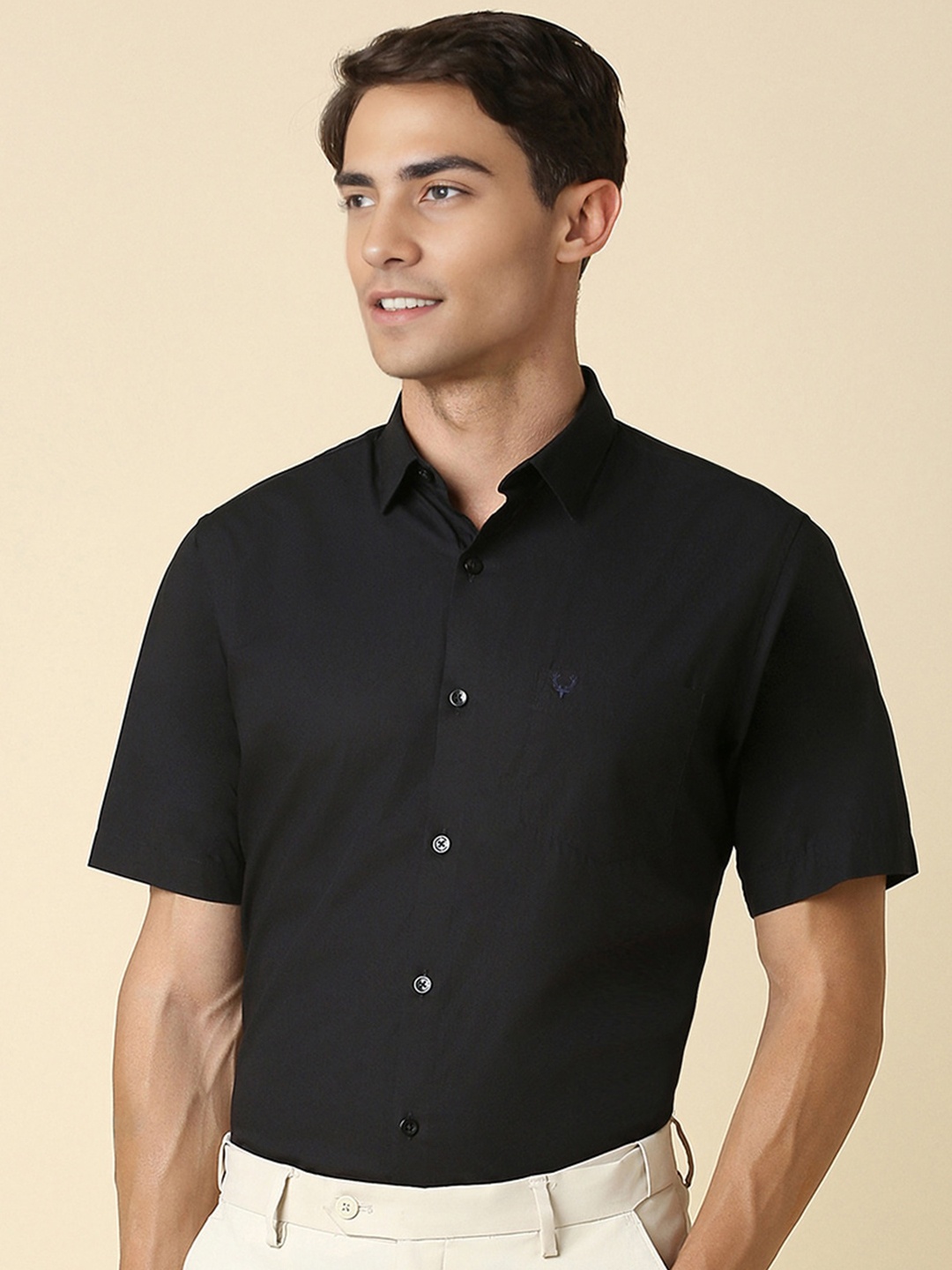 

Allen Solly Men Slim Fit Opaque Formal Shirt, Black