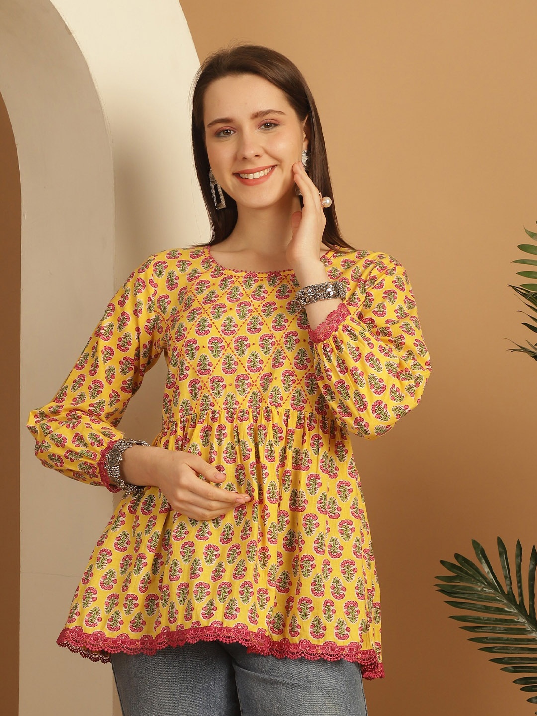 

Roly Poly Print Cotton Top, Yellow