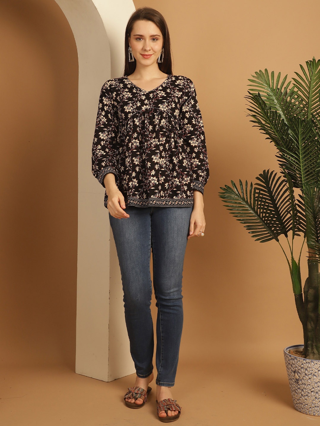 

Roly Poly Floral Print Cotton Top, Black